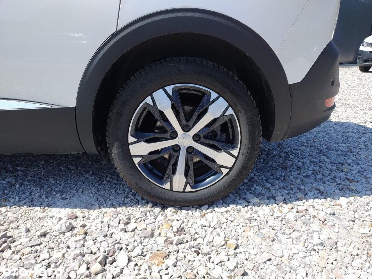 Peugeot 5008 1.5 BlueHDi GT S&S EAT8 - 11