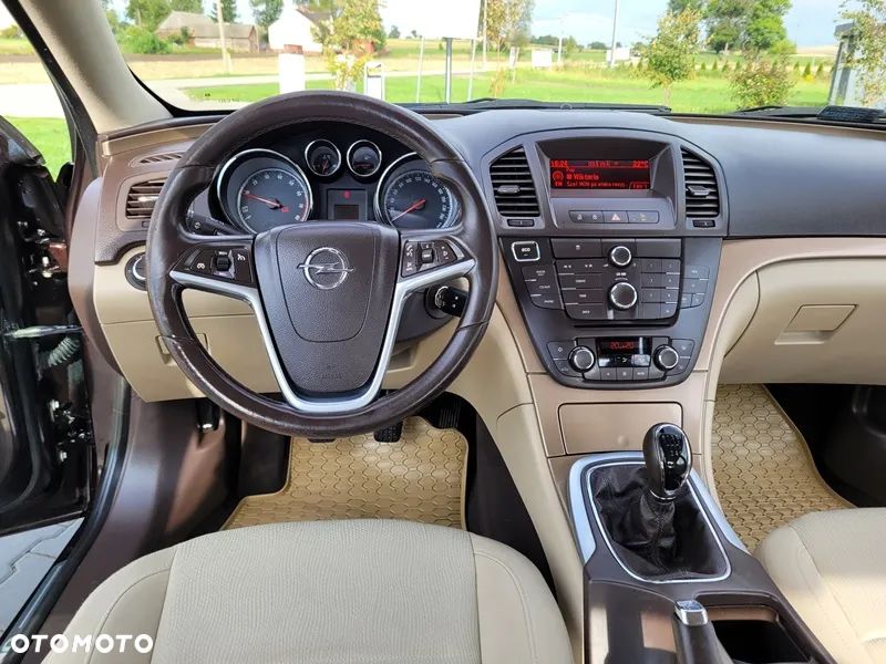 Opel Insignia - 22