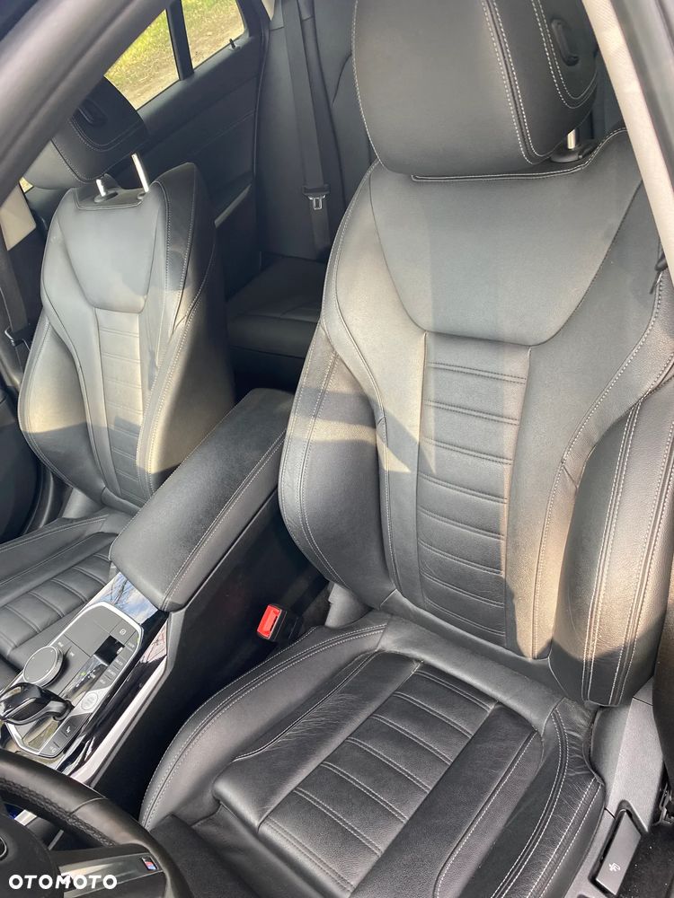 BMW Seria 3 320d MHEV Sport Line - 13