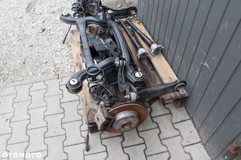 Mercedes CLA W117 zawieszenie belka tył 2463504301 - 3