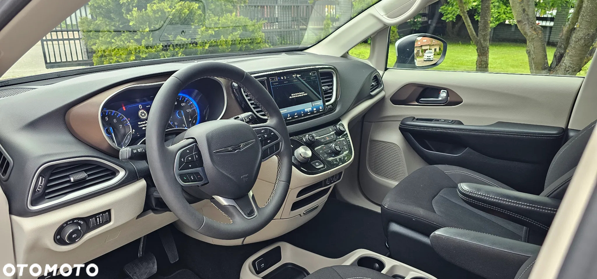 Chrysler Pacifica - 10