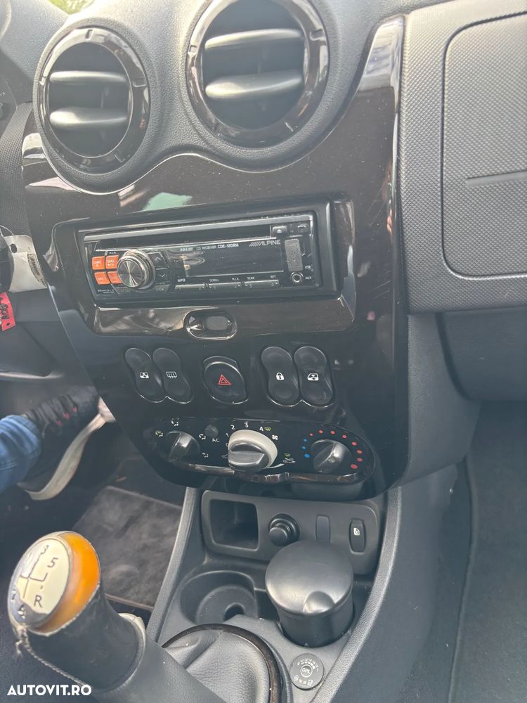 Dacia Duster 1.6 4x2 Laureate - 17