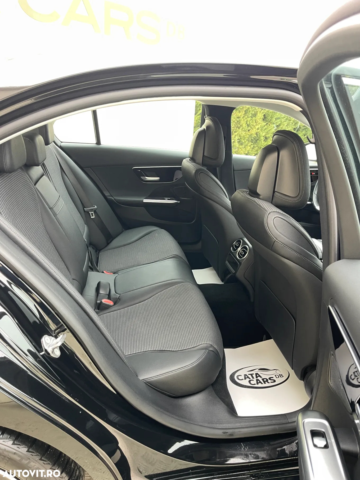Mercedes-Benz C - 23