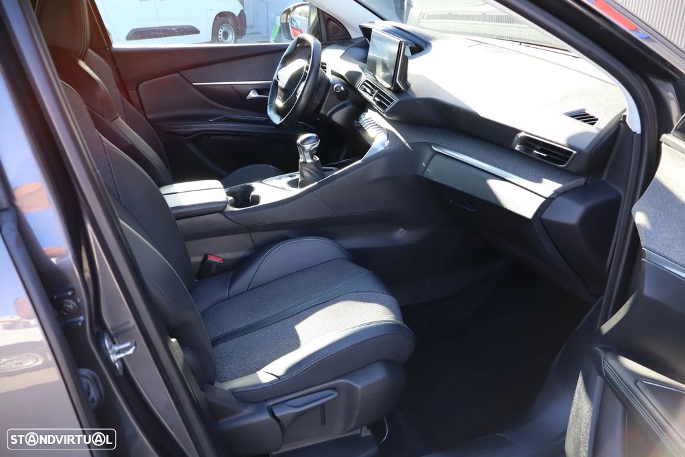 Peugeot 3008 1.5 BlueHDi Allure - 15