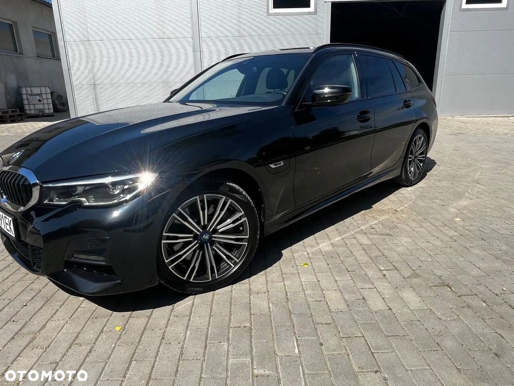 BMW Seria 3 330e M Sport sport - 2