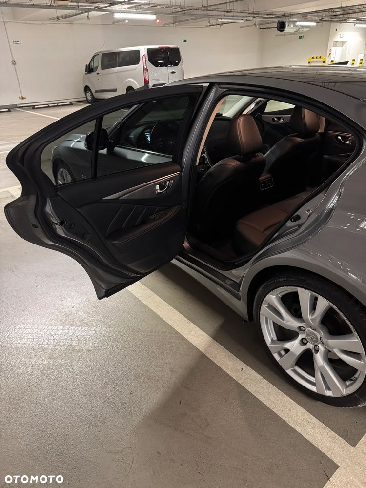 Infiniti Q50 - 11