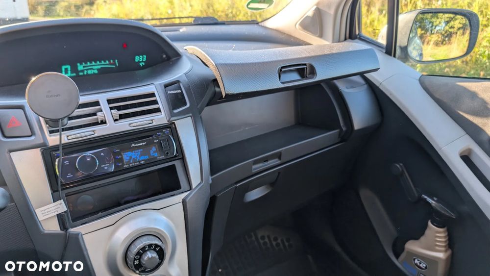 Toyota Yaris - 14