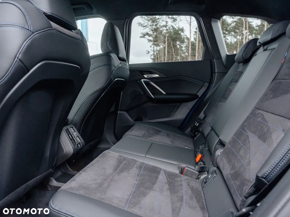 BMW X1 sDrive18i - 13