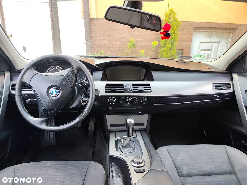 BMW Seria 5 523i - 3