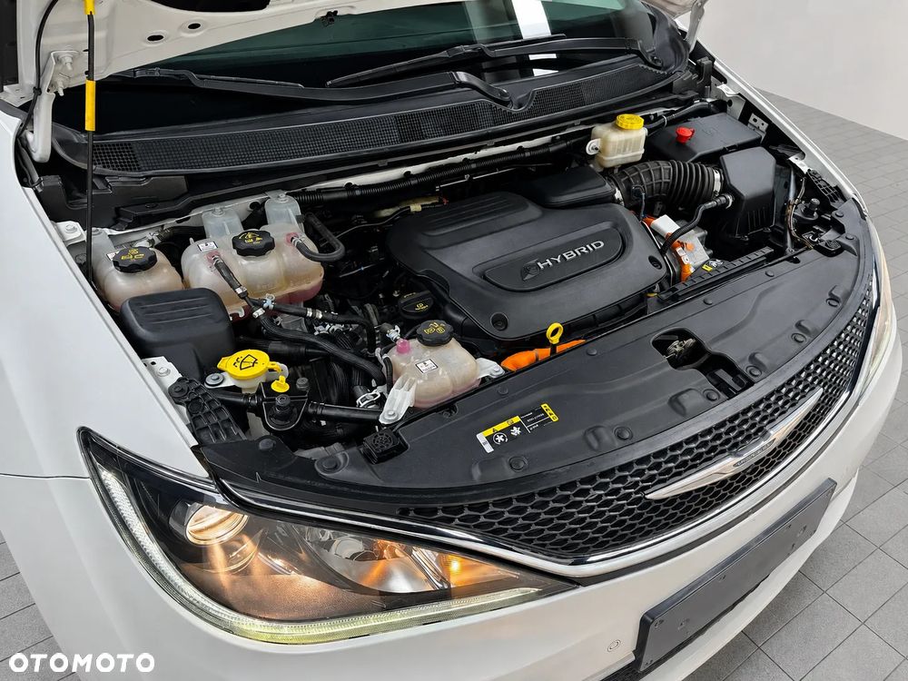 Chrysler Pacifica - 20