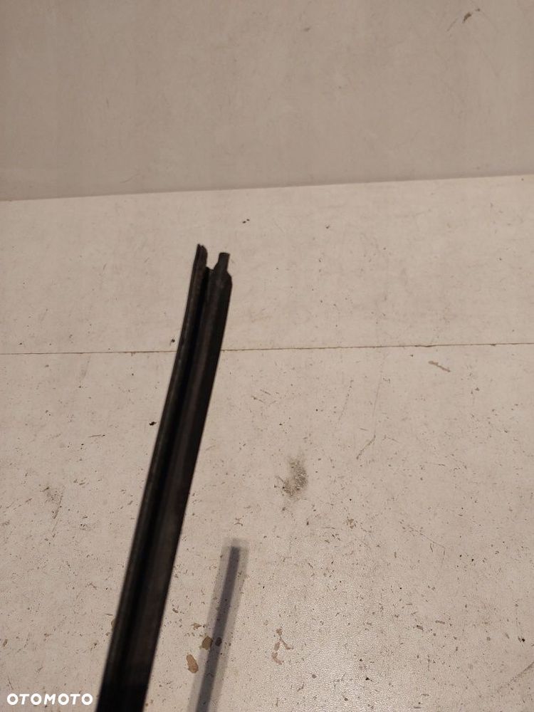 Listwa zgarniająca uszczelka prawa bmw e 46 sedan touring kombi - 6