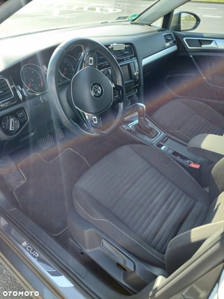 Volkswagen Golf 2.0 BlueTDI DSG Cup - 9