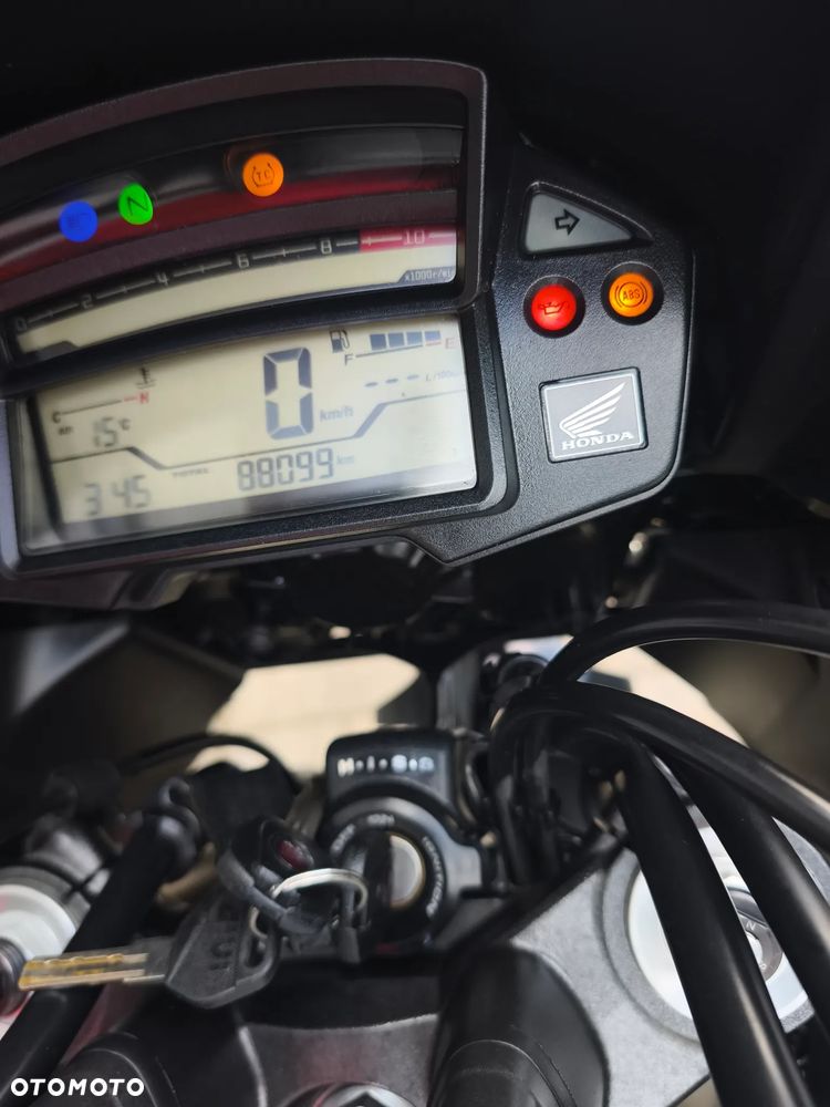 Honda VFR - 24