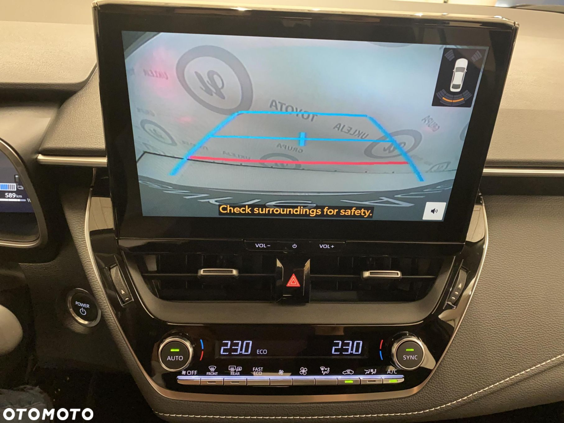 Toyota Corolla 1.8 Hybrid Comfort - 17
