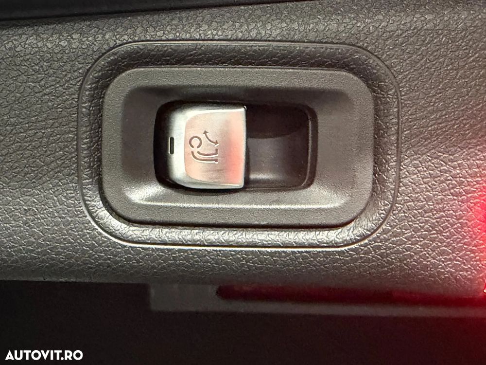 Mercedes-Benz E 220 d T-Modell 4MATIC Aut. - 30