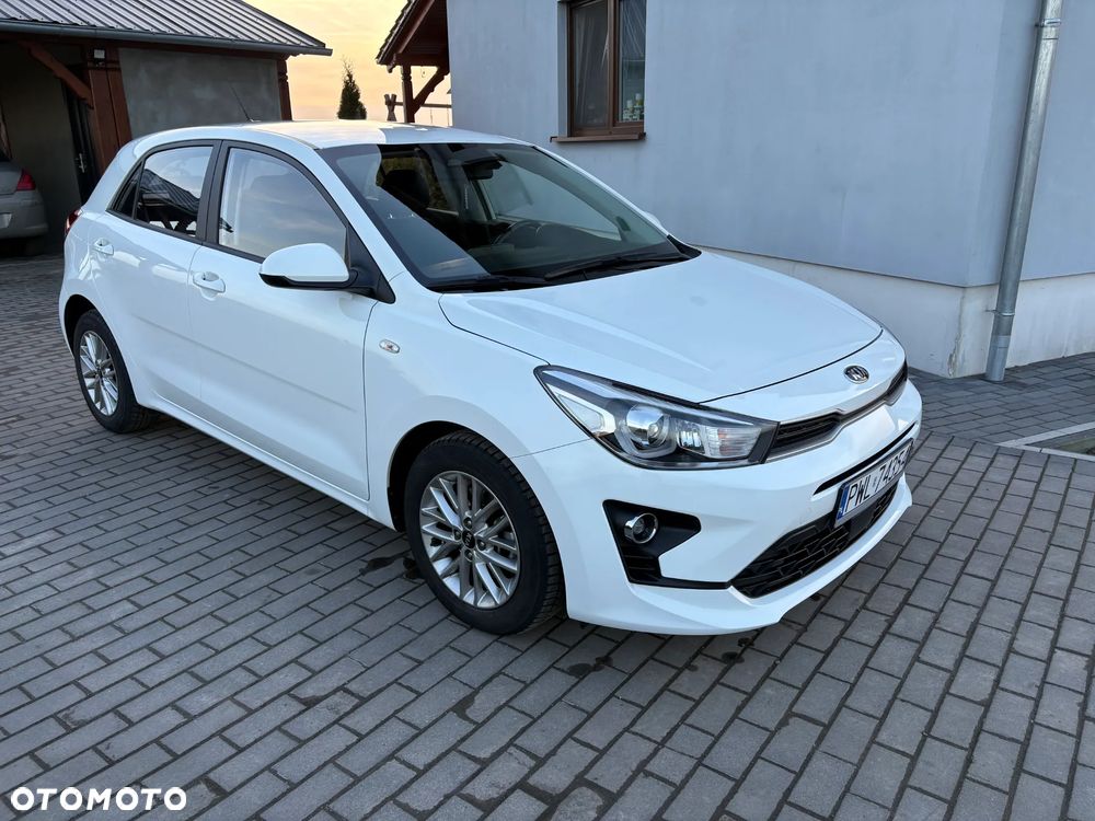 Kia Rio - 36