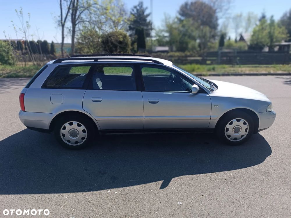 Audi A4 Avant 1.8 - 7