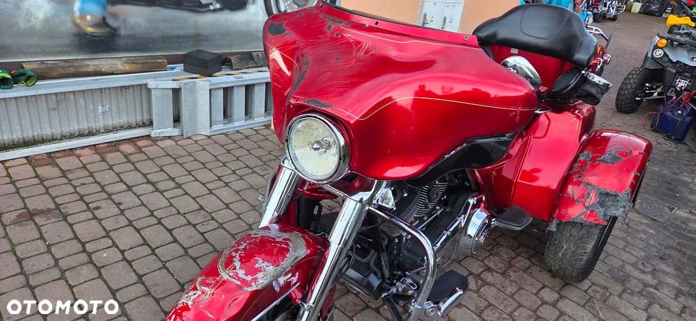 Harley-Davidson FLH Electra Glide - 11