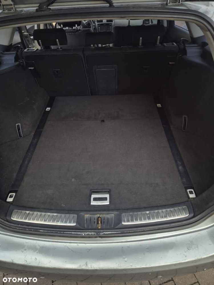 Toyota Avensis 2.0 D-4D Sol+NAVI - 8