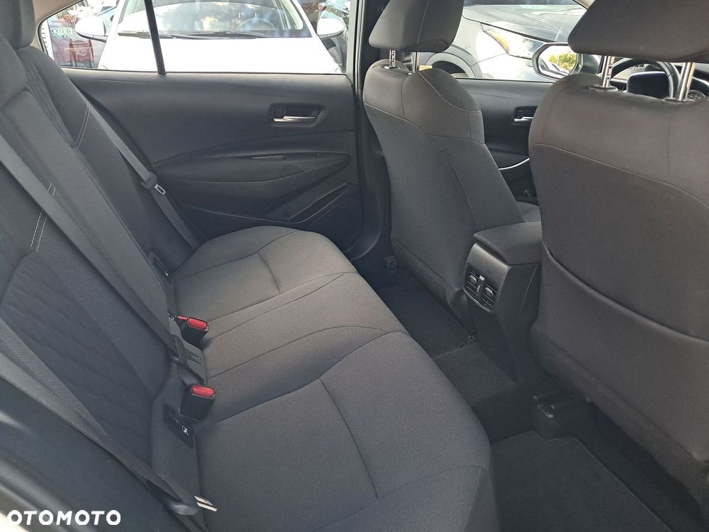 Toyota Corolla - 10