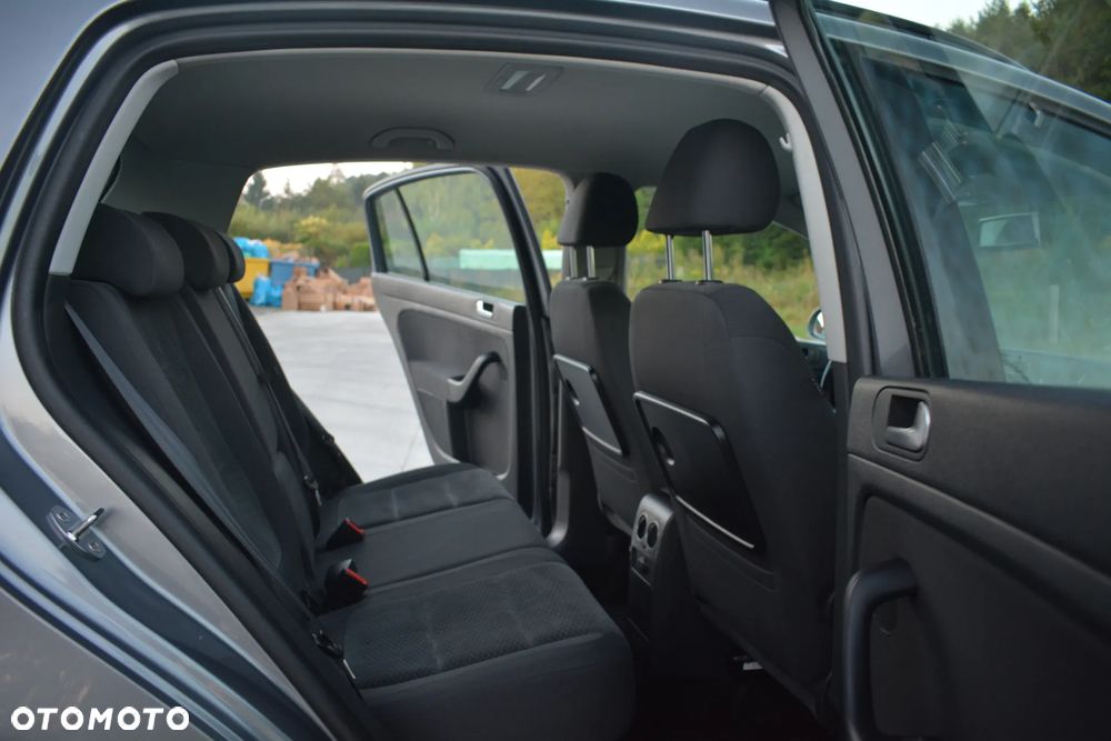 Volkswagen Golf Plus - 24