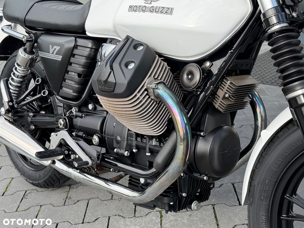 Moto Guzzi V7 - 20