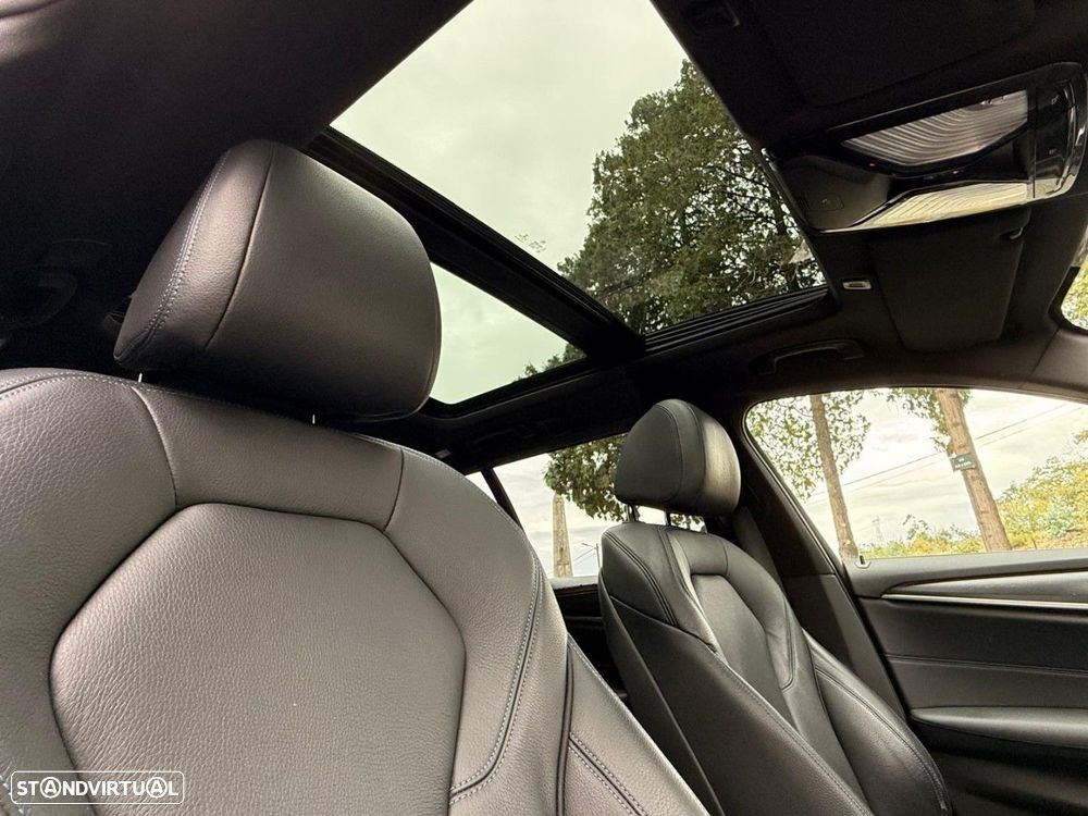 BMW 330 e Touring Pack M Auto - 36