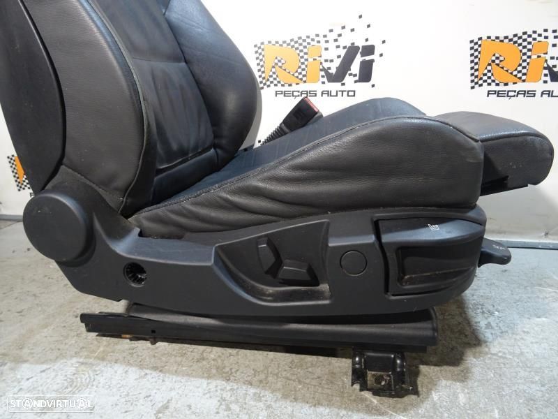 Conjunto De Bancos Bmw 5 Touring (E61)  Bancos Bmw E61 Pack M Em Pele - 7