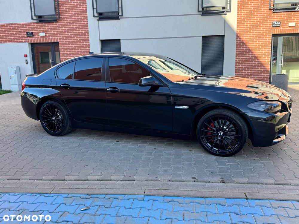 BMW Seria 5 528i xDrive - 4