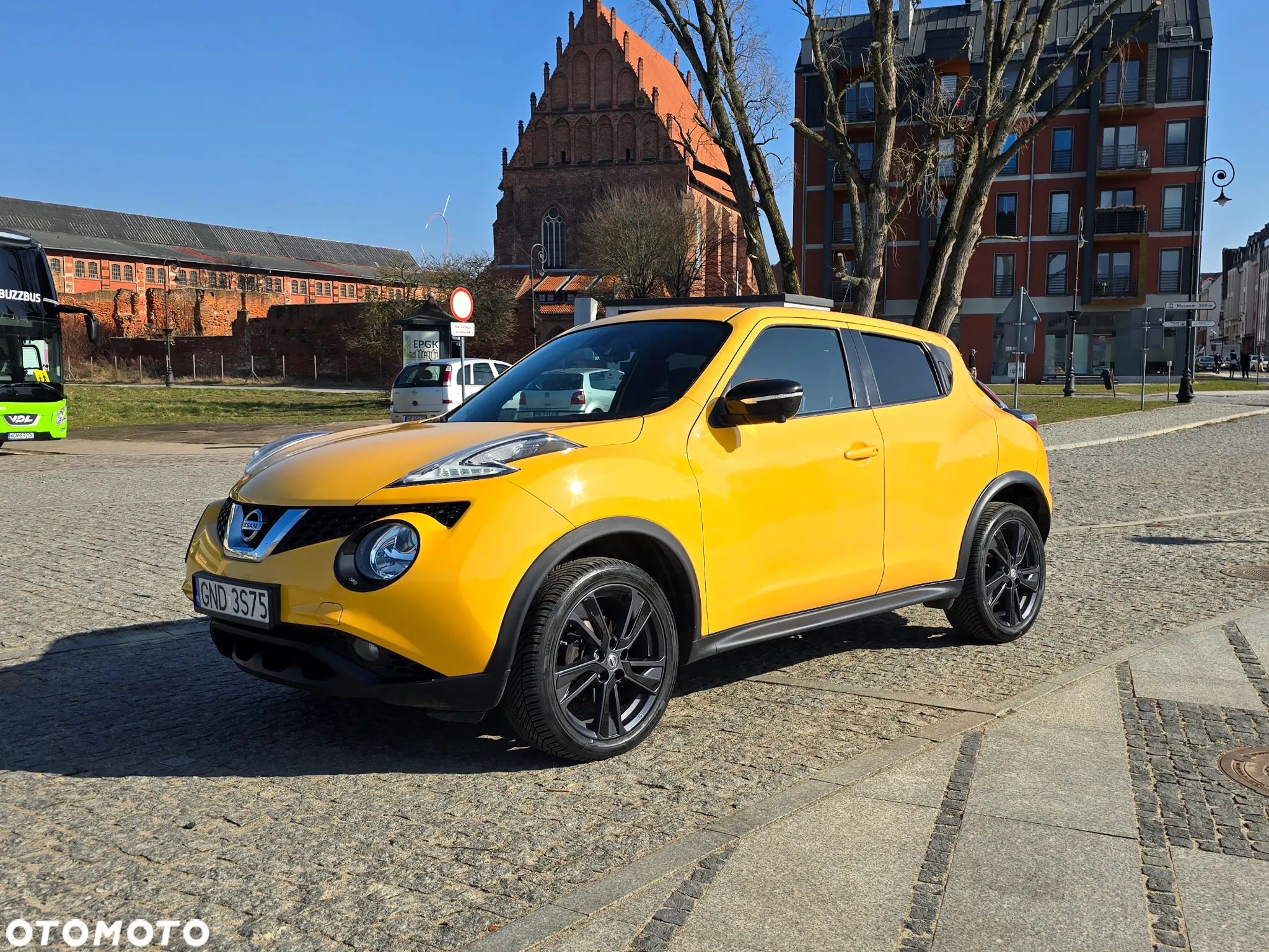 Nissan Juke 1.2 DIG-T Tekna EU6 - 1