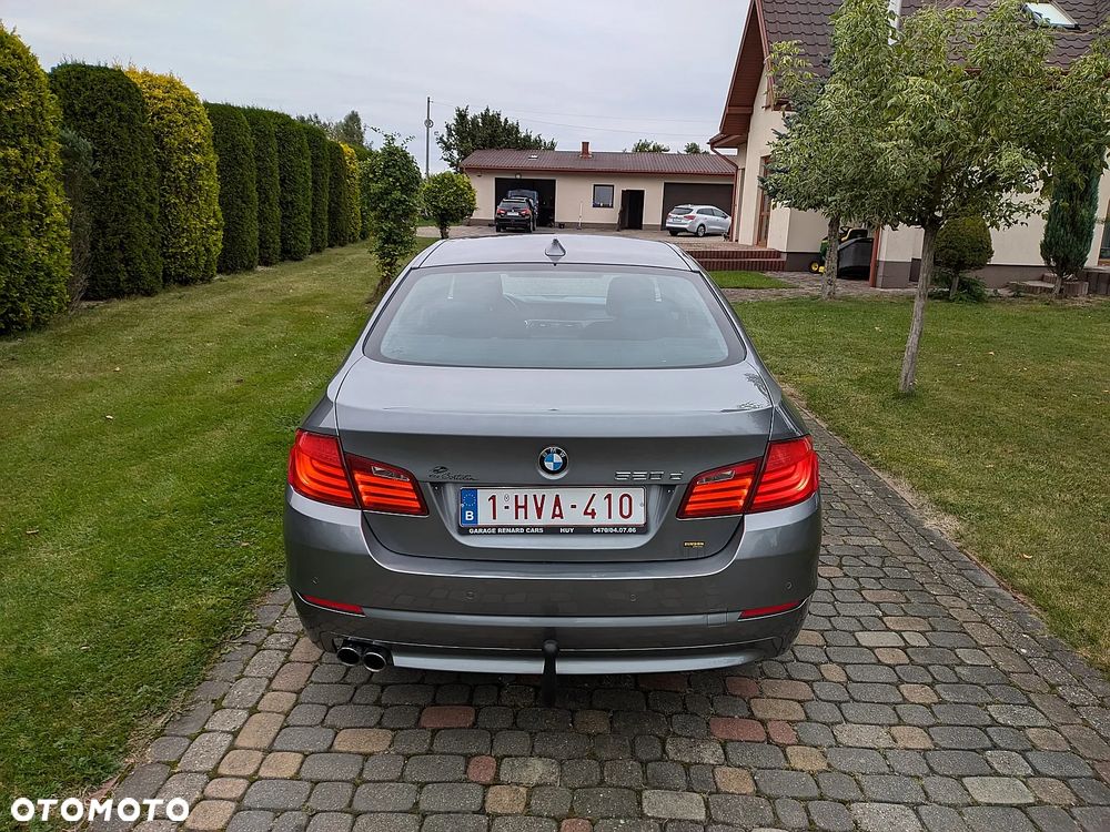 BMW Seria 5 520d - 28