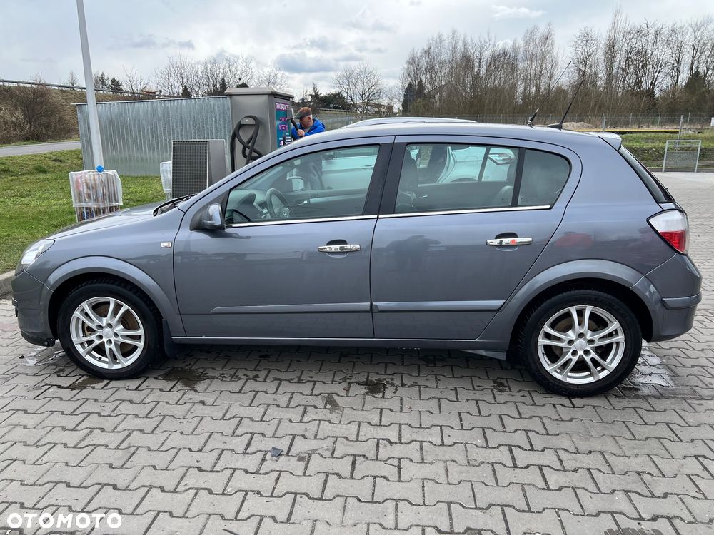 Opel Astra 1.9 CDTI - 4