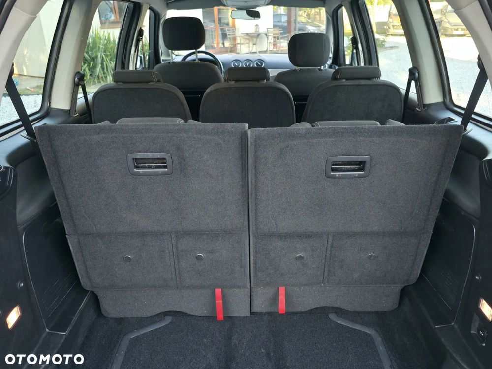Ford Galaxy 2.0 Champions Edition - 13