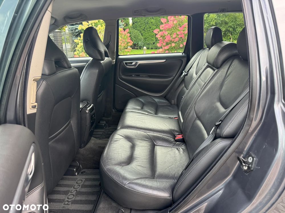 Volvo V70 2.4 Premium - 28