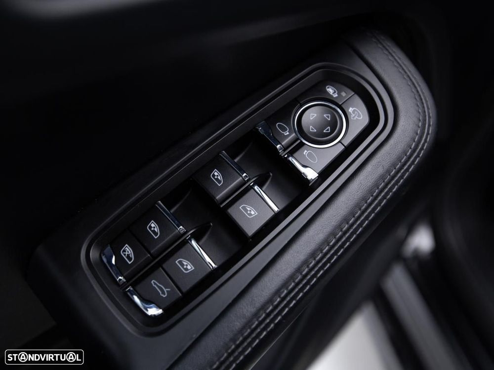 Porsche Macan Turbo — fotografia 16