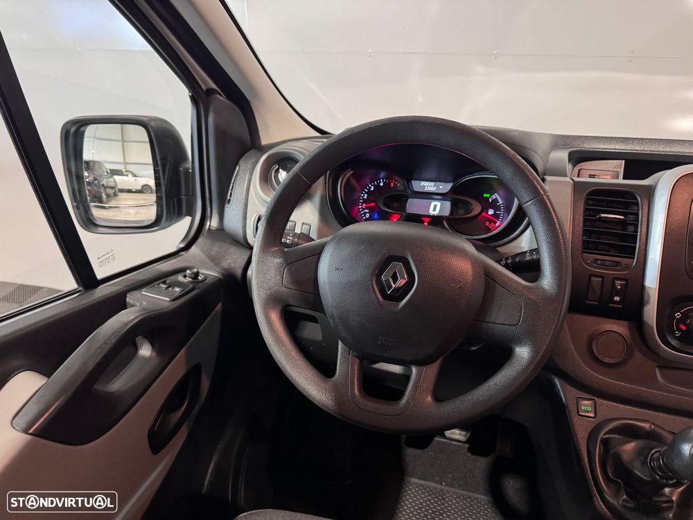 Renault Trafic 1.6 dCi L2H1 1.2T SS - 33