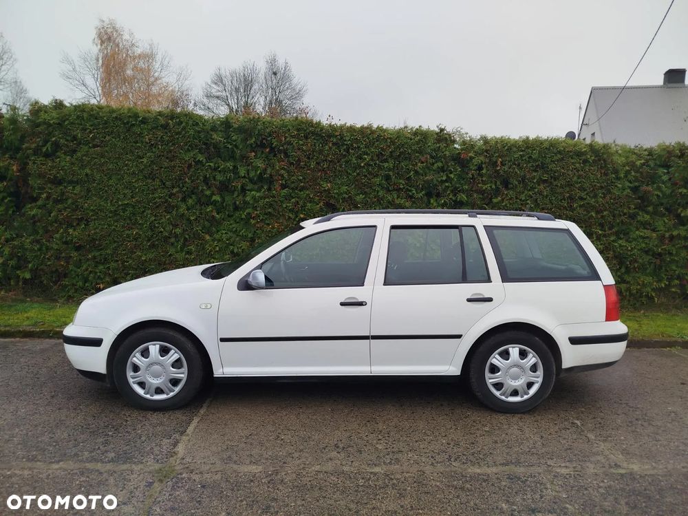 Volkswagen Golf - 6