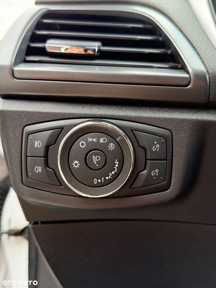Ford Mondeo 2.0 TDCi Ambiente PowerShift - 16