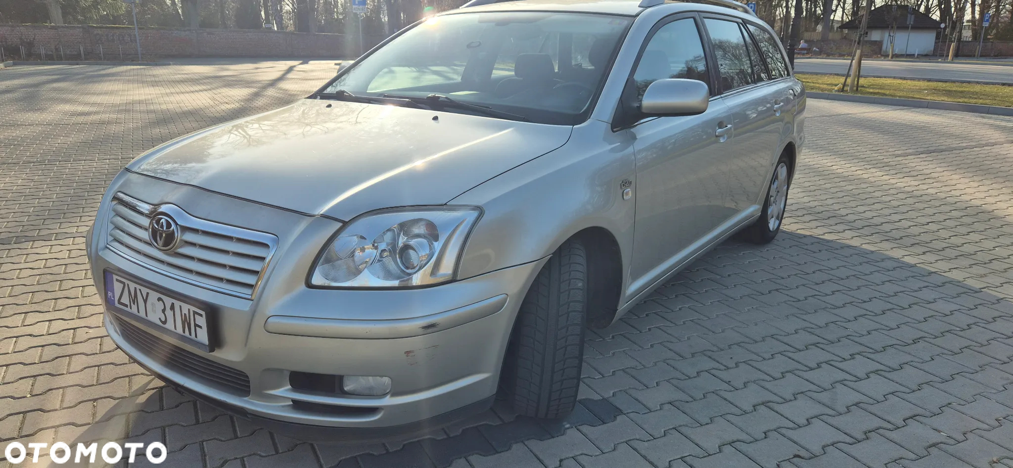 Toyota Avensis 2.0 D-4D Sol Plus - 21