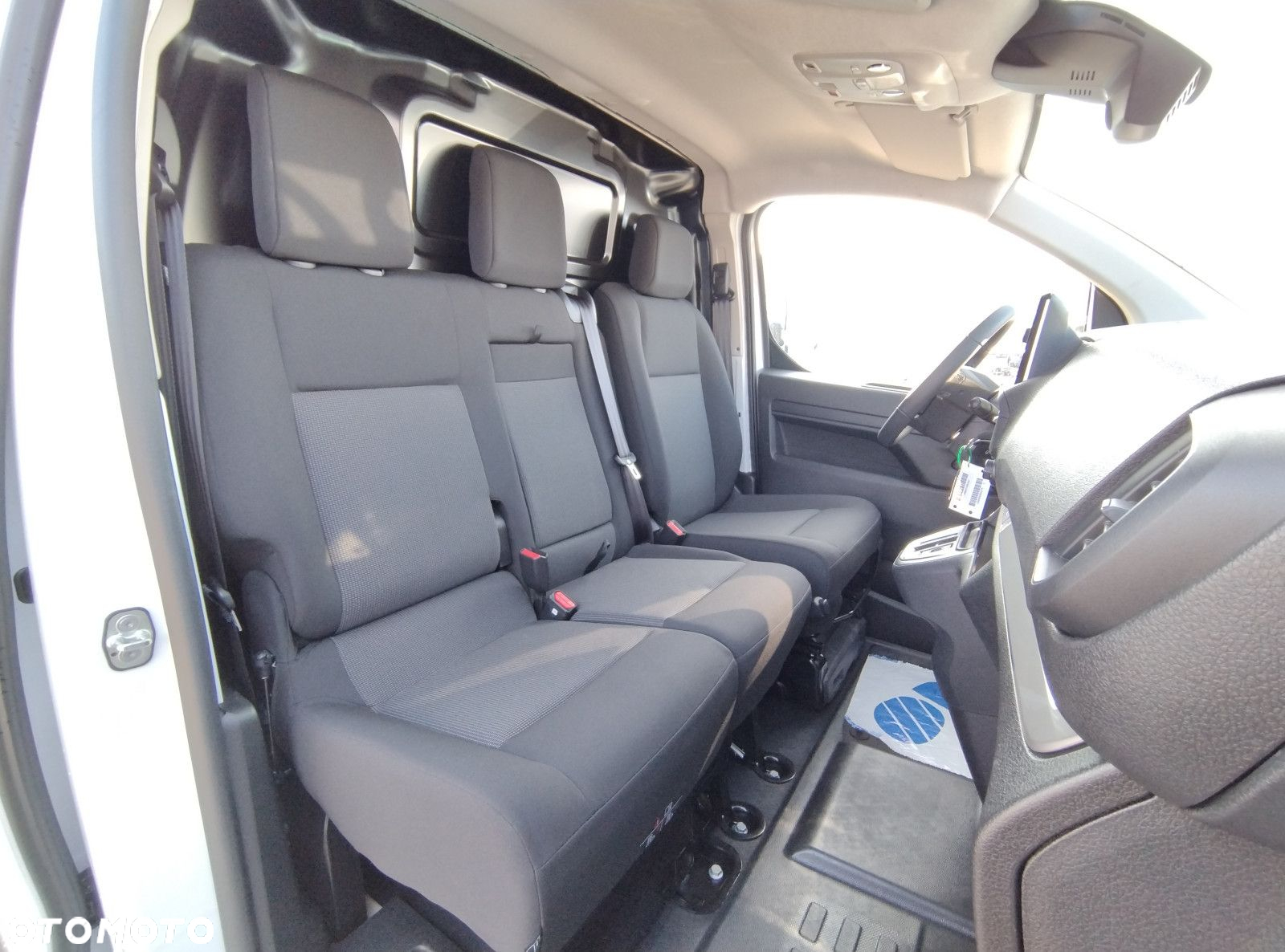 Opel vivaro Nowy Vivaro Furgon Extra Long 2.0d 177 KM S&S EAT8 - 22