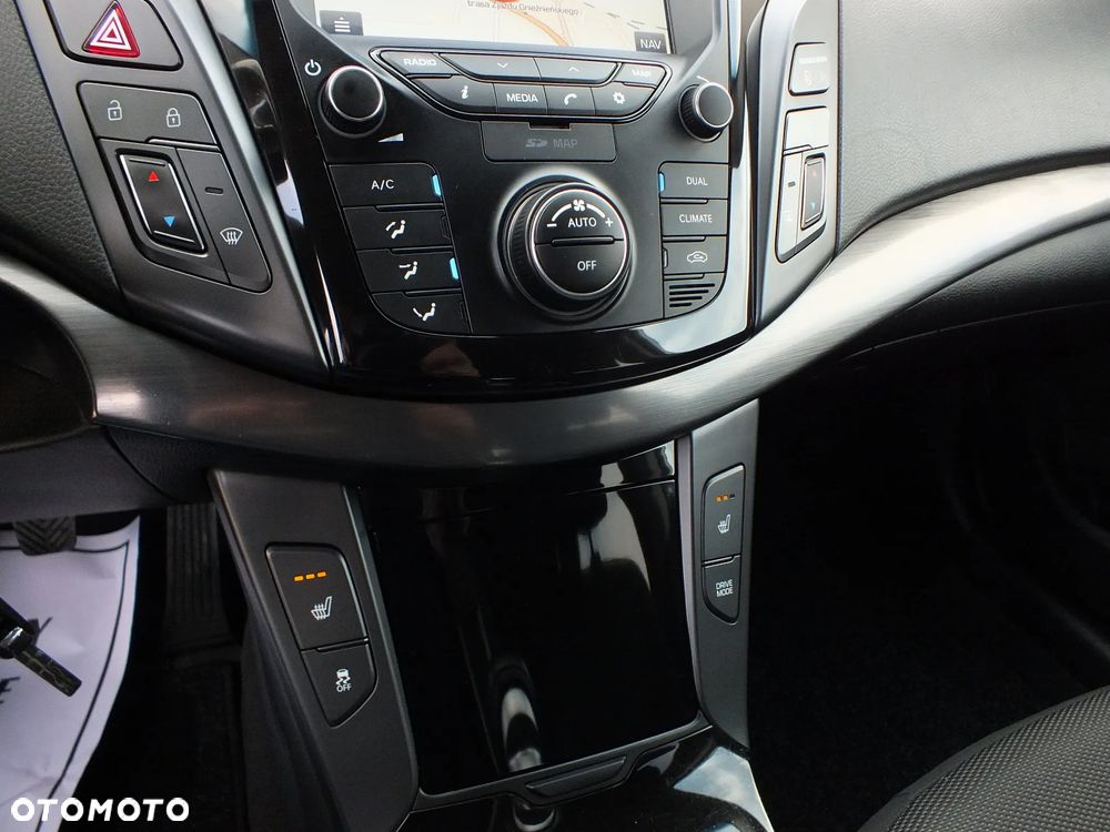 Hyundai i40 i40cw 1.6 Fifa World Cup Edition - 11