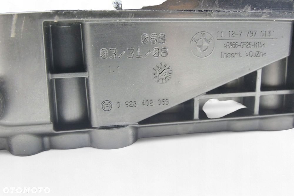 Pokrywa Zaworów BMW E60 E90 E87 2.0D N46 7797613 - 12