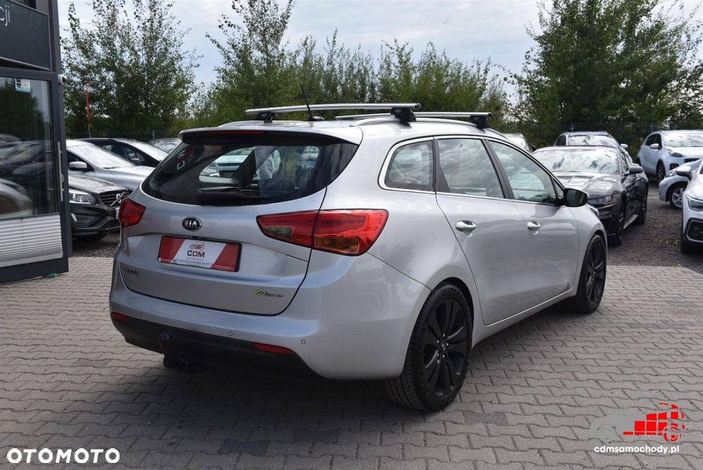 Kia Ceed - 10