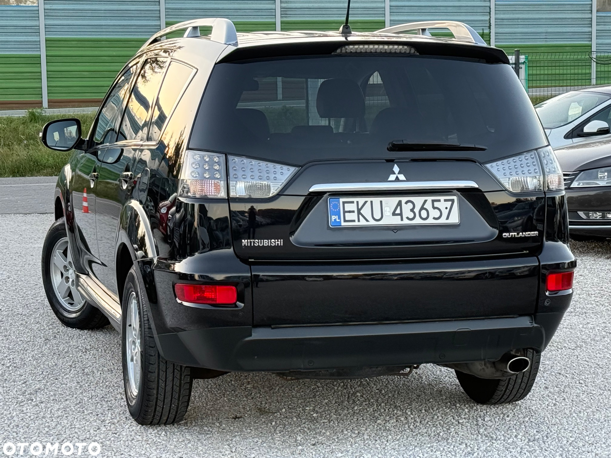 Mitsubishi Outlander 2.0 2WD CVT Invite - 8