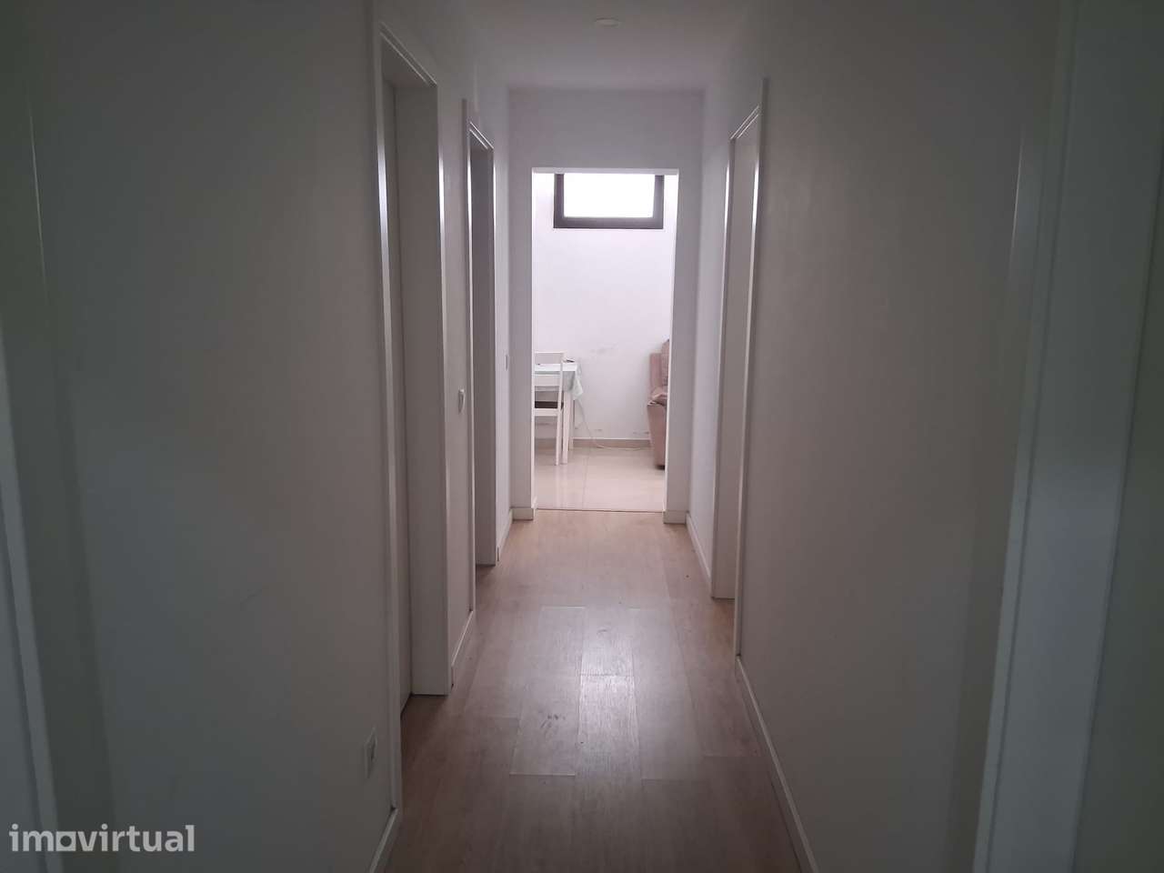 Quarto, Santo António dos Olivais, Rua do Pinhal de Marrocos - Grande imagem: 4/9