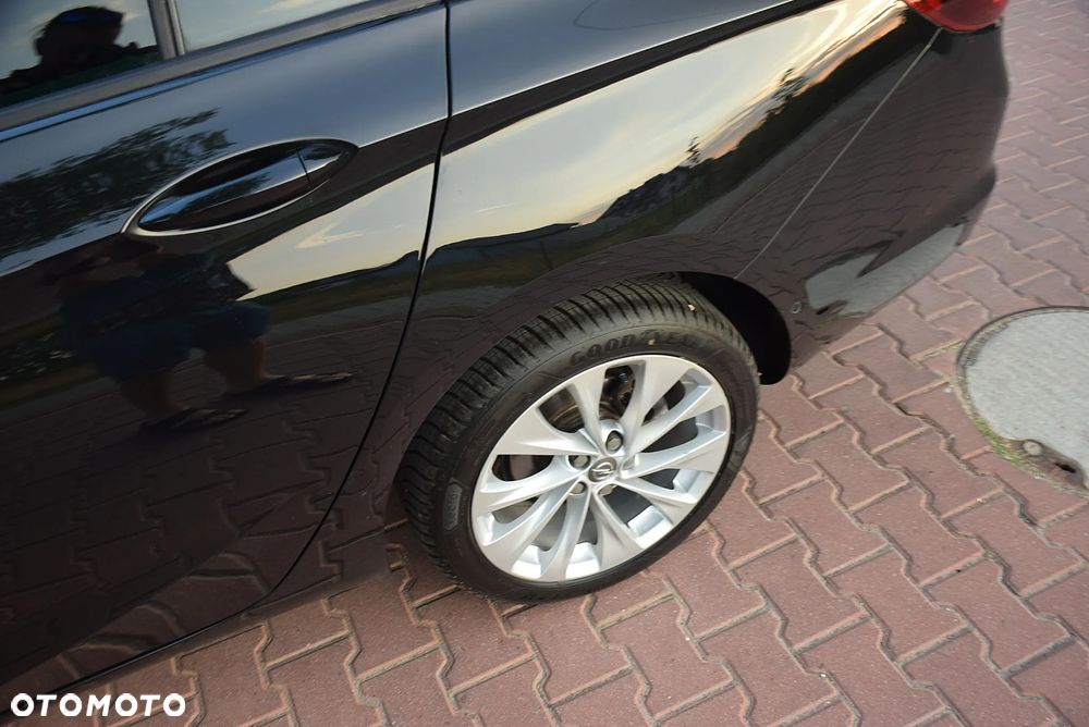 Opel Astra 1.4 Turbo Innovation - 18