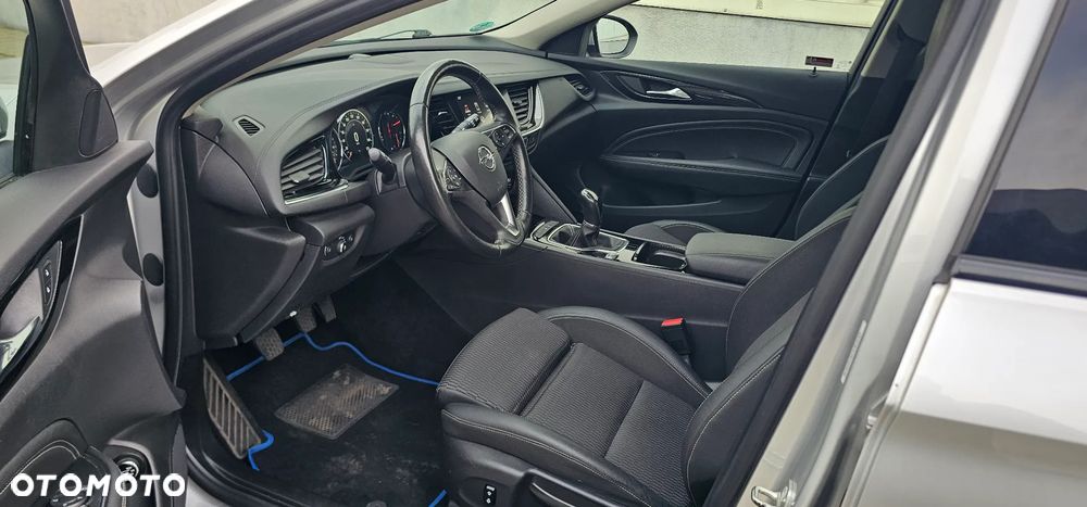 Opel Insignia - 10