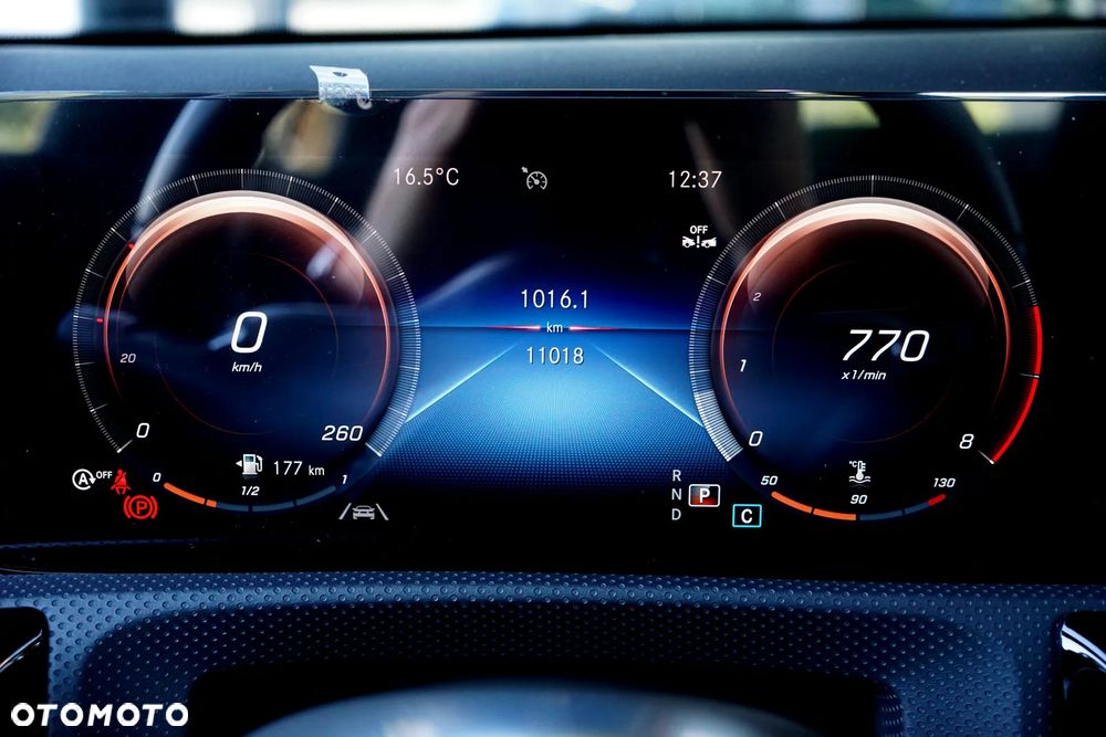 Mercedes-Benz CLA 180 AMG Line 7G-DCT - 33