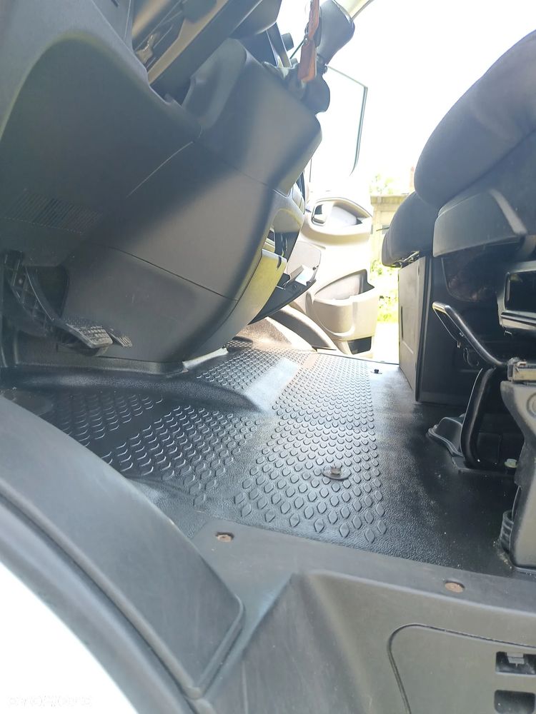 Iveco Daily L1H1 2.3 diesel 116 kM, automat 2019 rok EURO 6! WEBASTO, czujniki parkowania, sprowadzony ze Szwecji- NISKI ORGINALNY PRZEBIEG 146tyś. - 33