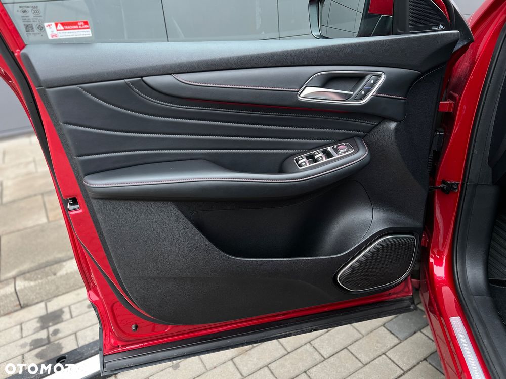 MG EHS PHEV Luxury - 21